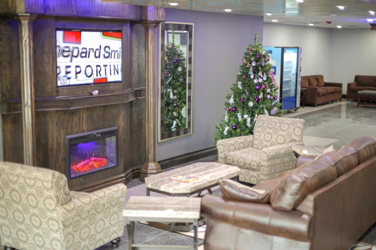 Baymont By Wyndham Ferndale/Royal Oak酒店 外观 照片